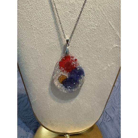 Red White And Blue Flowers Pendant1 And 1/2 In Width And 2 1/2 In Length - Picture 2 of 3